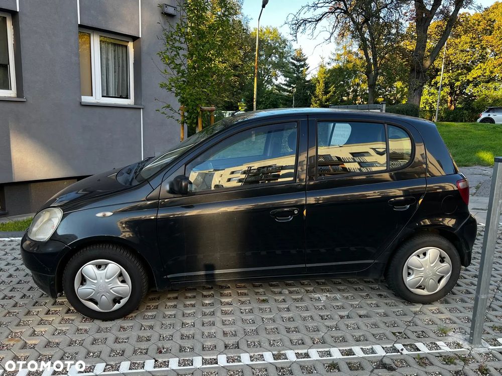 Toyota Yaris - 4