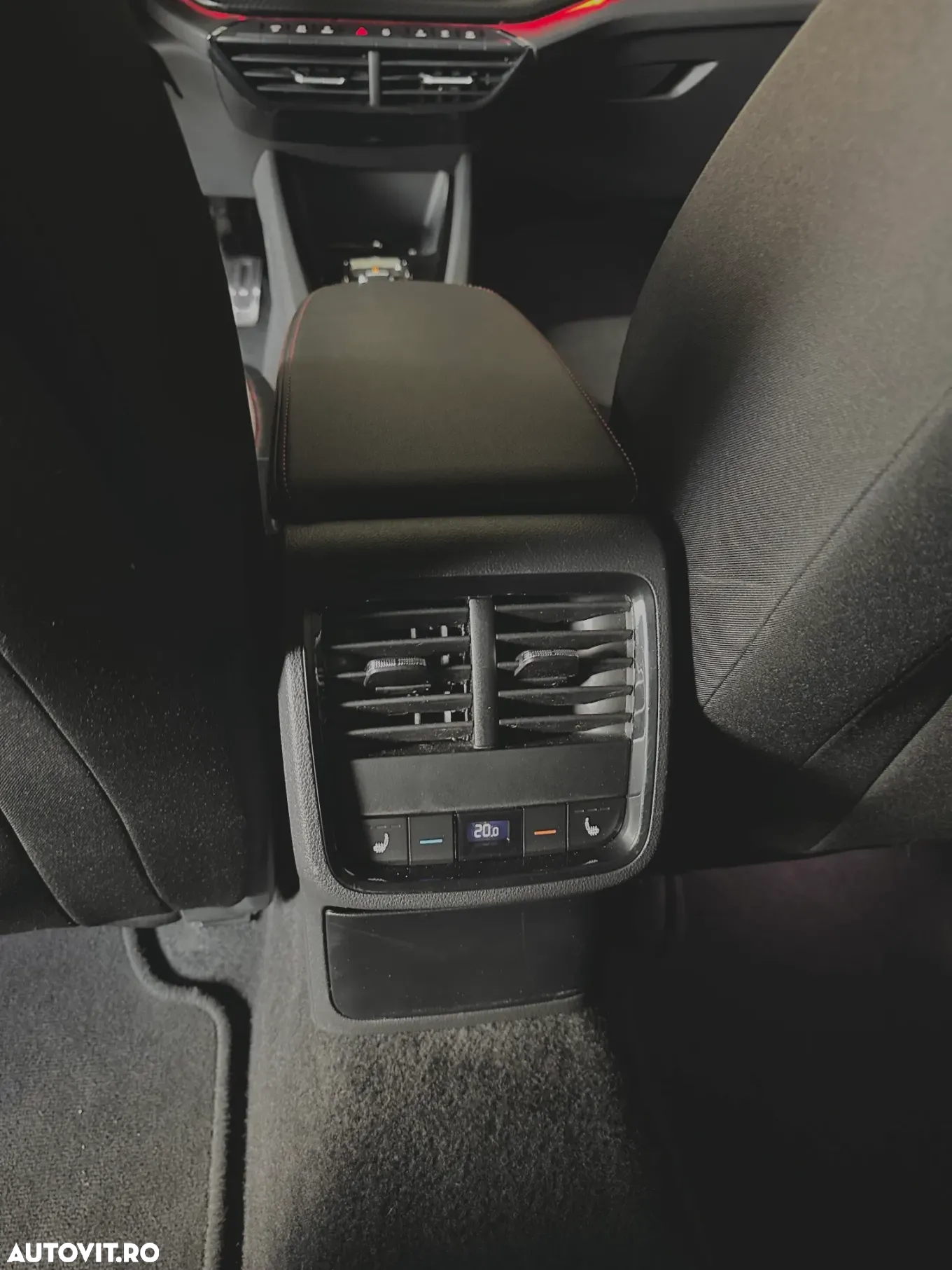 Skoda Octavia 2.0 TSI DSG RS - 19