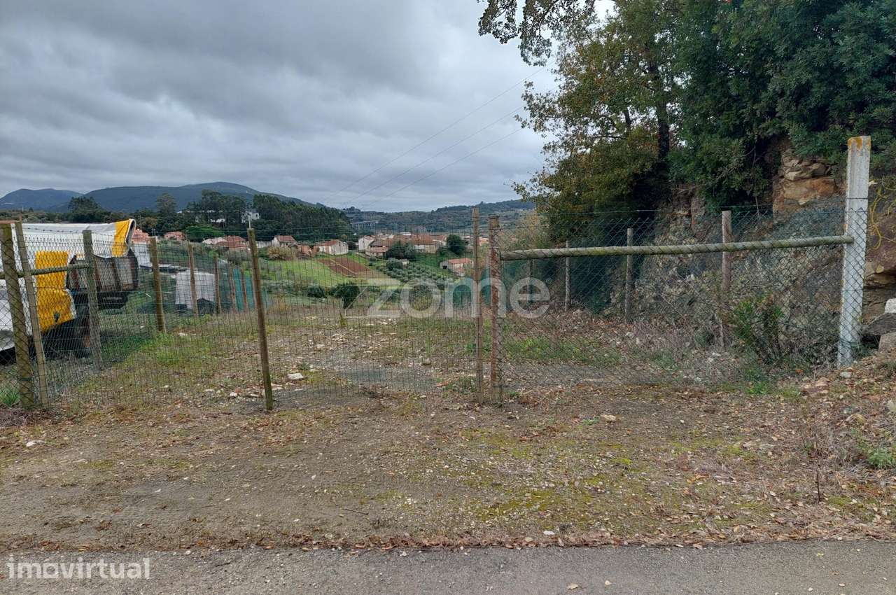 Terreno com cerca de 1600 m2, Fonte do Oleiro, Batalha - Grande imagem: 5/15