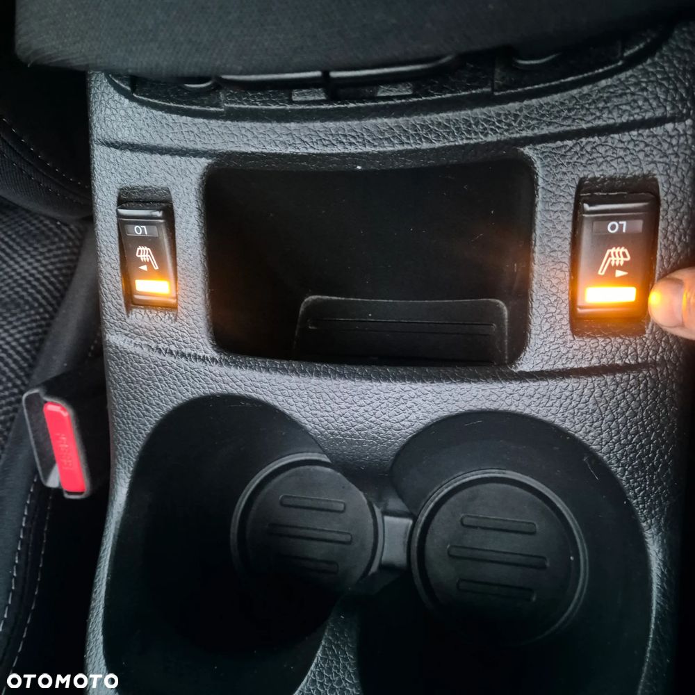 Nissan Qashqai 1.6 dCi 4 x 4 DPF Start/Stop tekna - 6