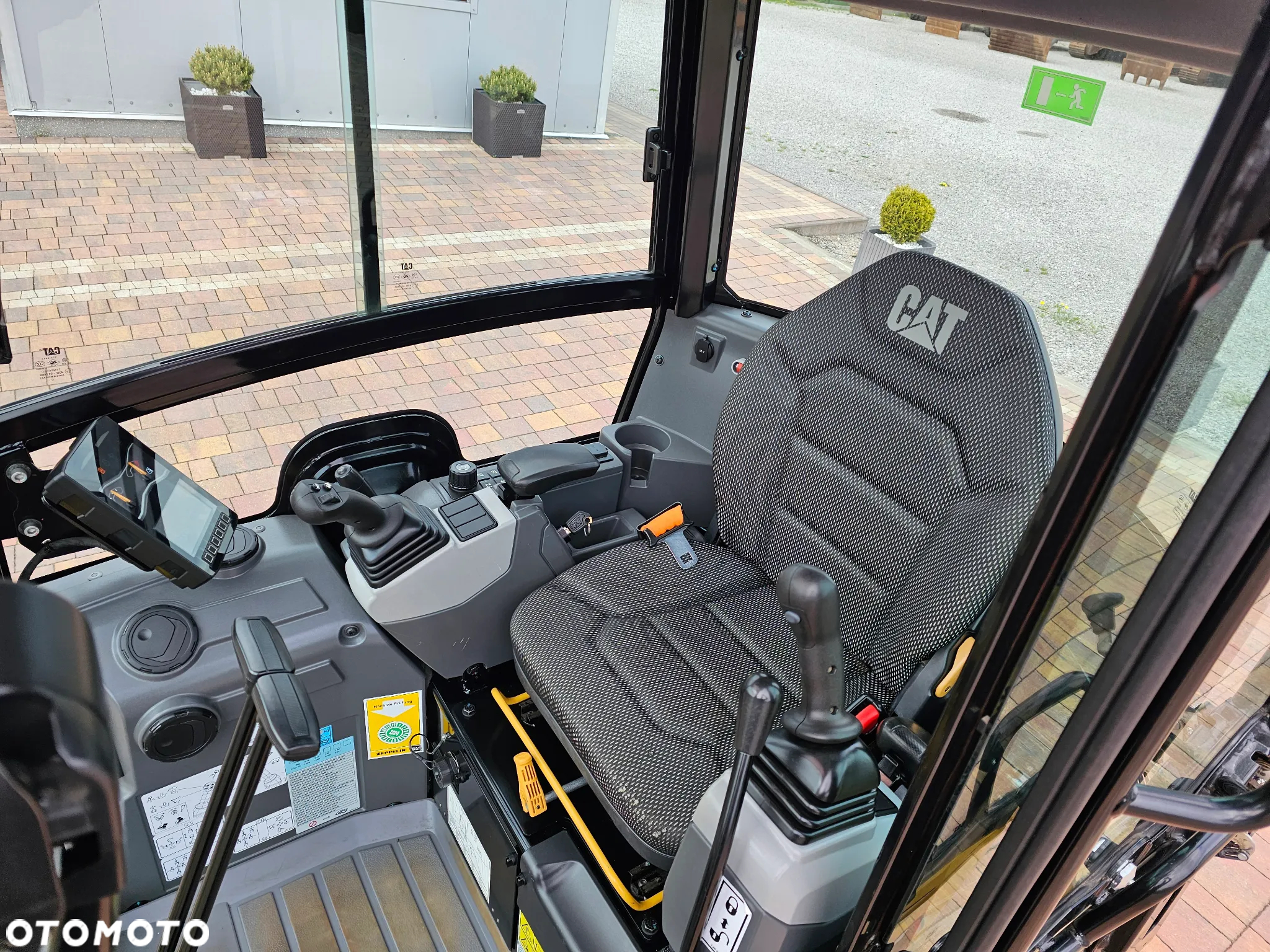 Caterpillar 301.6 - 9