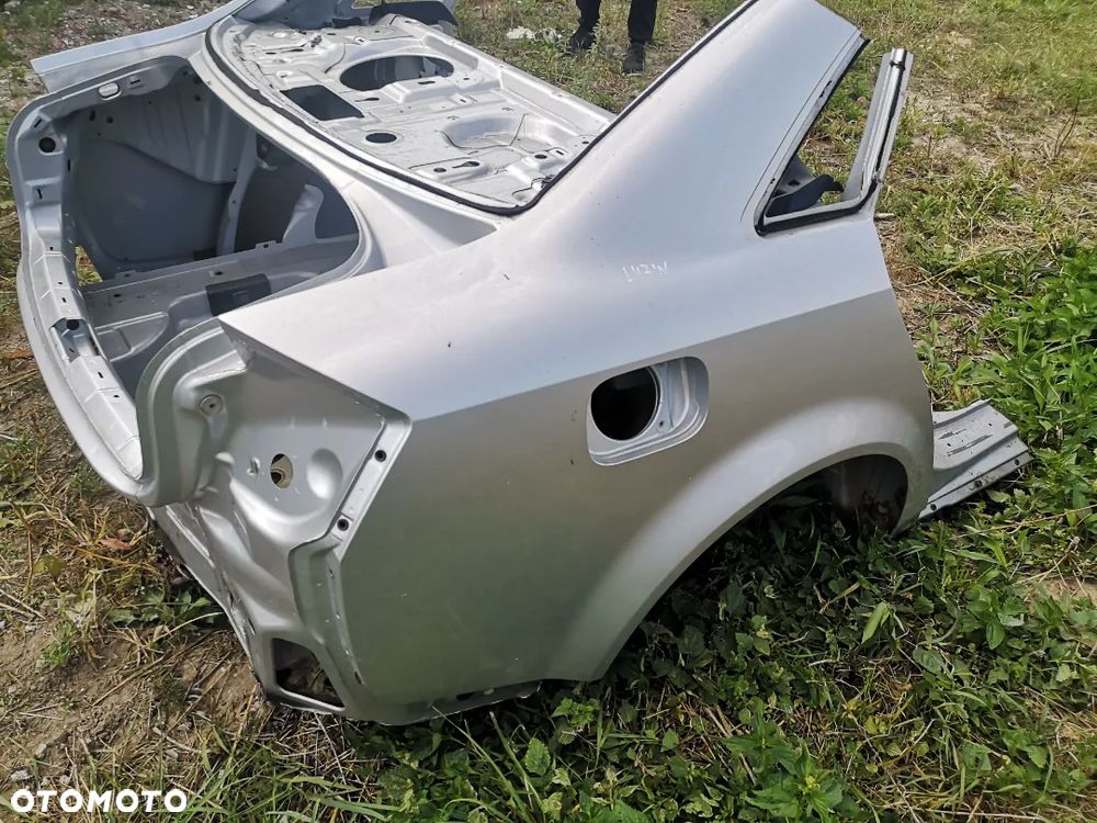 A4 B6 Sedan tył, ćwiartka lewa, ćwiartka prawa, błotnik tył. kolor srebrny - 4
