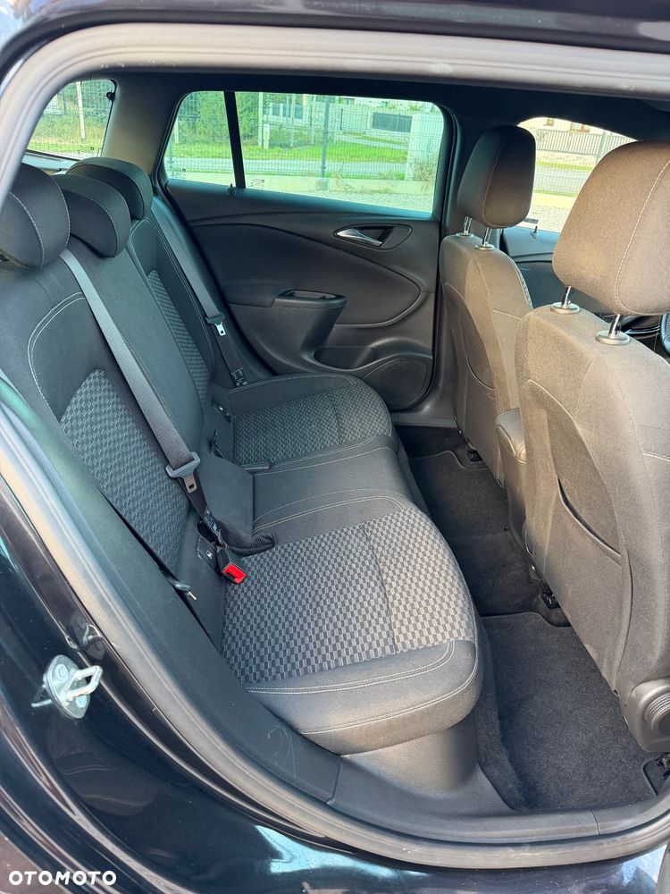 Opel Astra 1.4 Turbo Business - 12