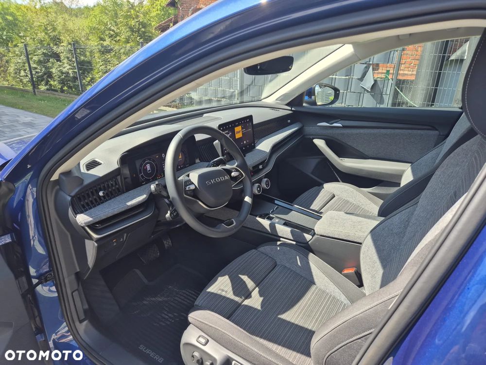 Skoda Superb 1.5 TSI mHEV Selection DSG - 33