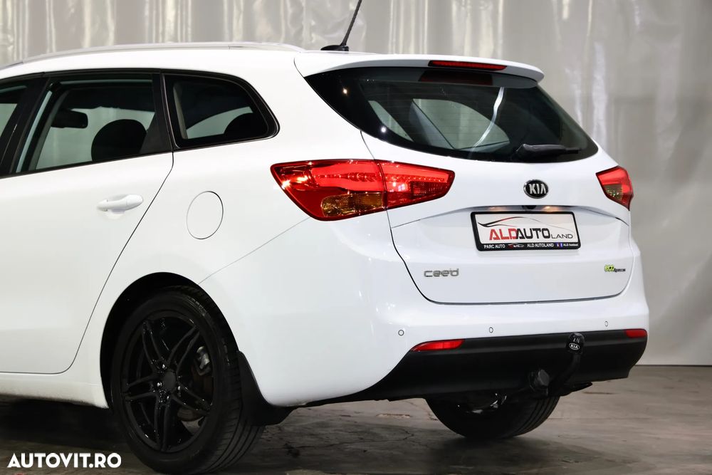 Kia Ceed 1.6 GDI Dream-Team Edition - 21