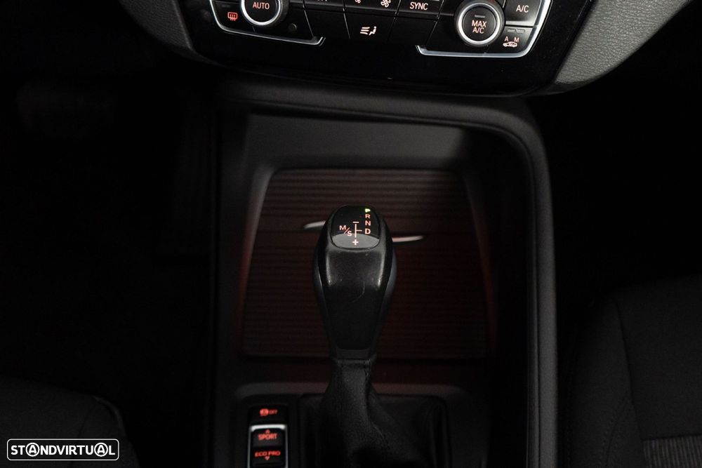 BMW X1 25 e xDrive Corporate Edition - 23