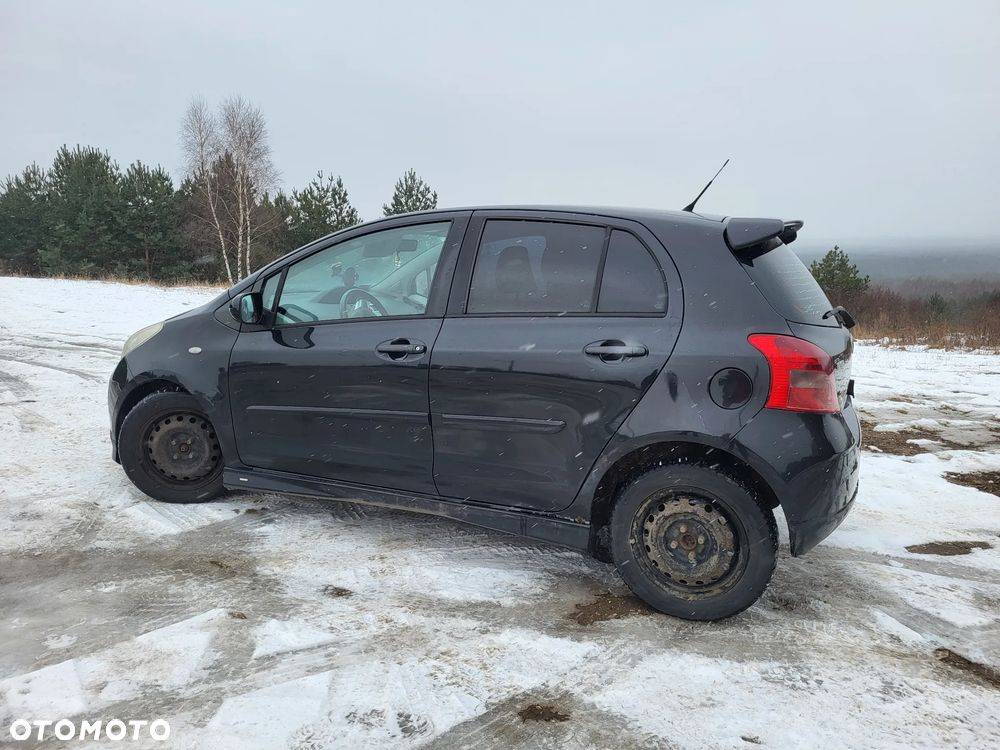 Toyota Yaris 1.3 Luna Premium - 1