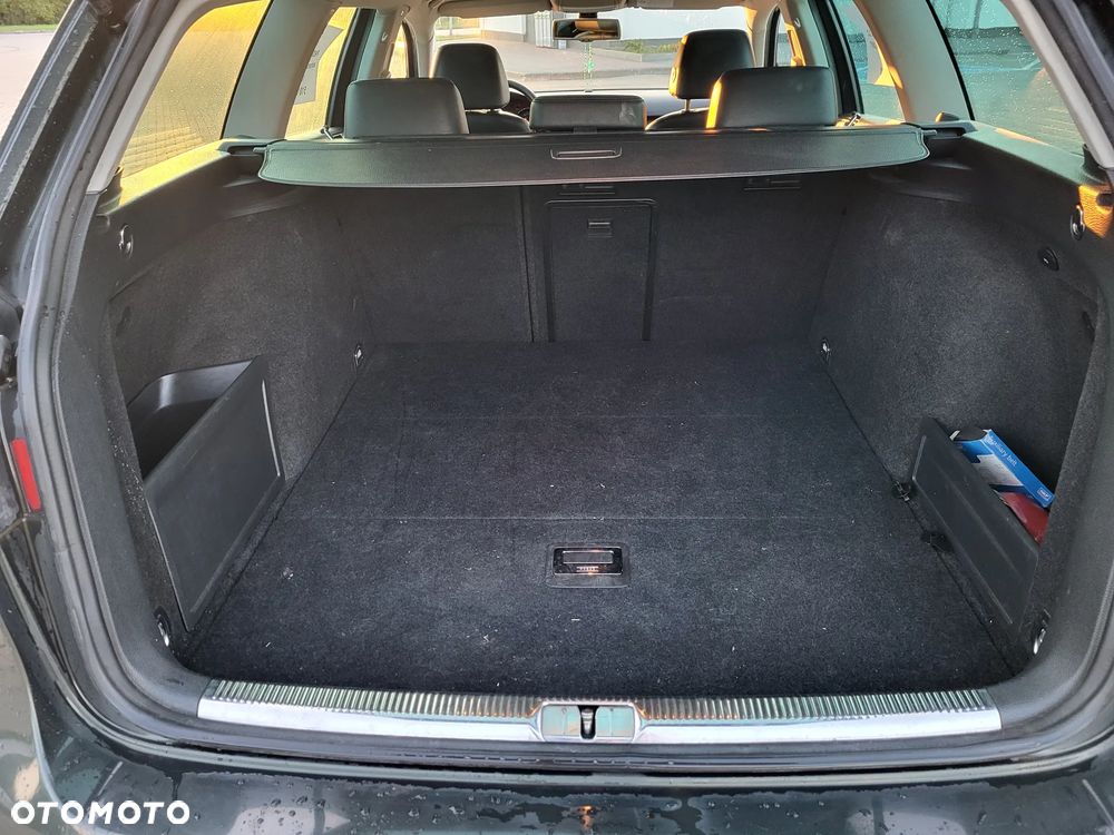 Volkswagen Passat 3.2 V6 FSI 4Motion DSG Individual - 12