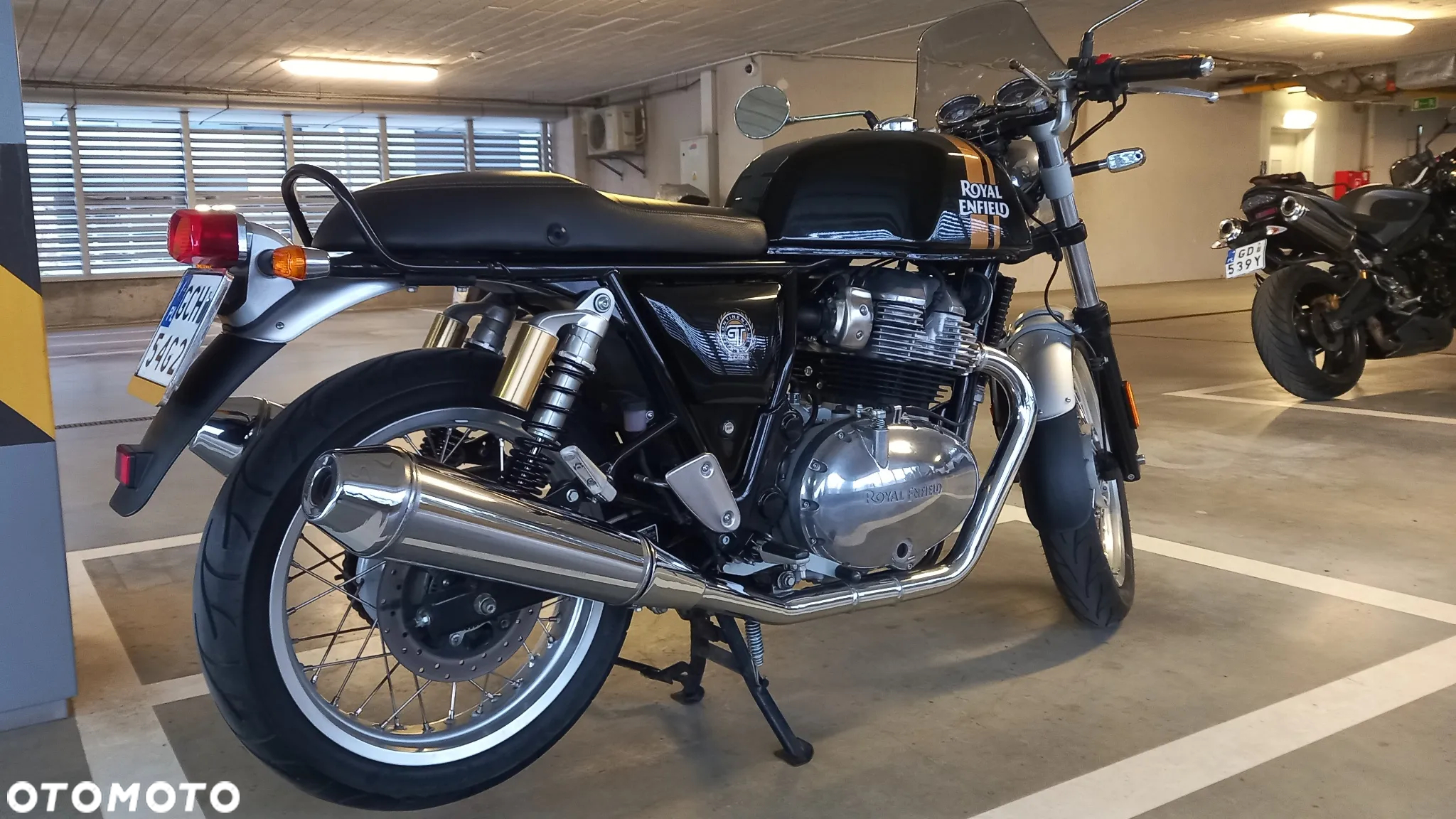 Royal Enfield Continental - 9