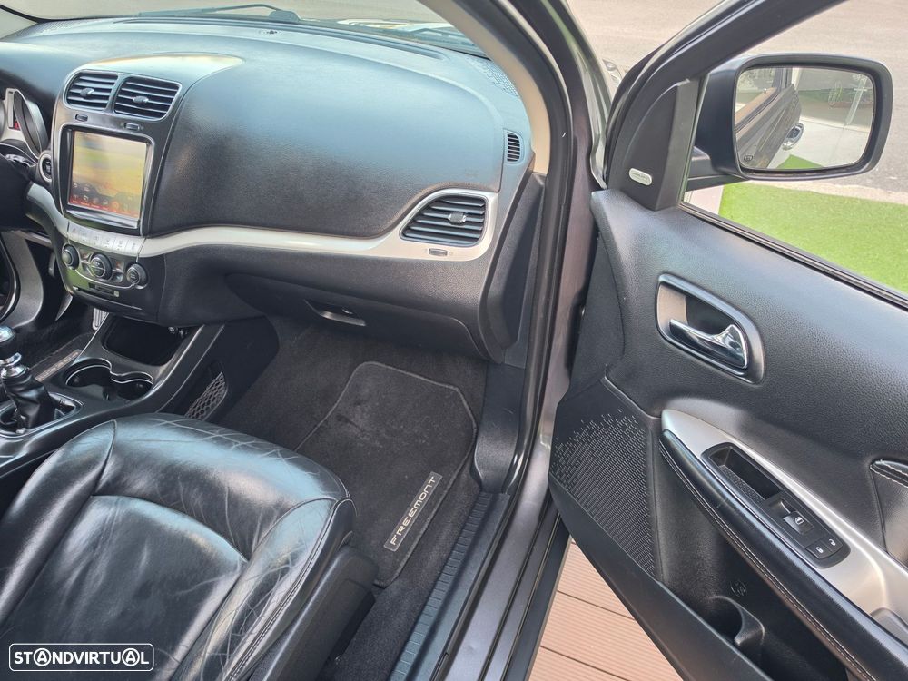 Fiat Freemont 2.0 M-Jet BlackCode - 25