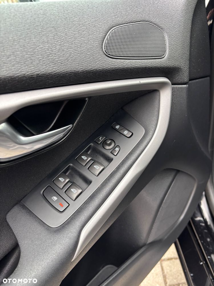 Volvo V40 D2 Momentum - 9