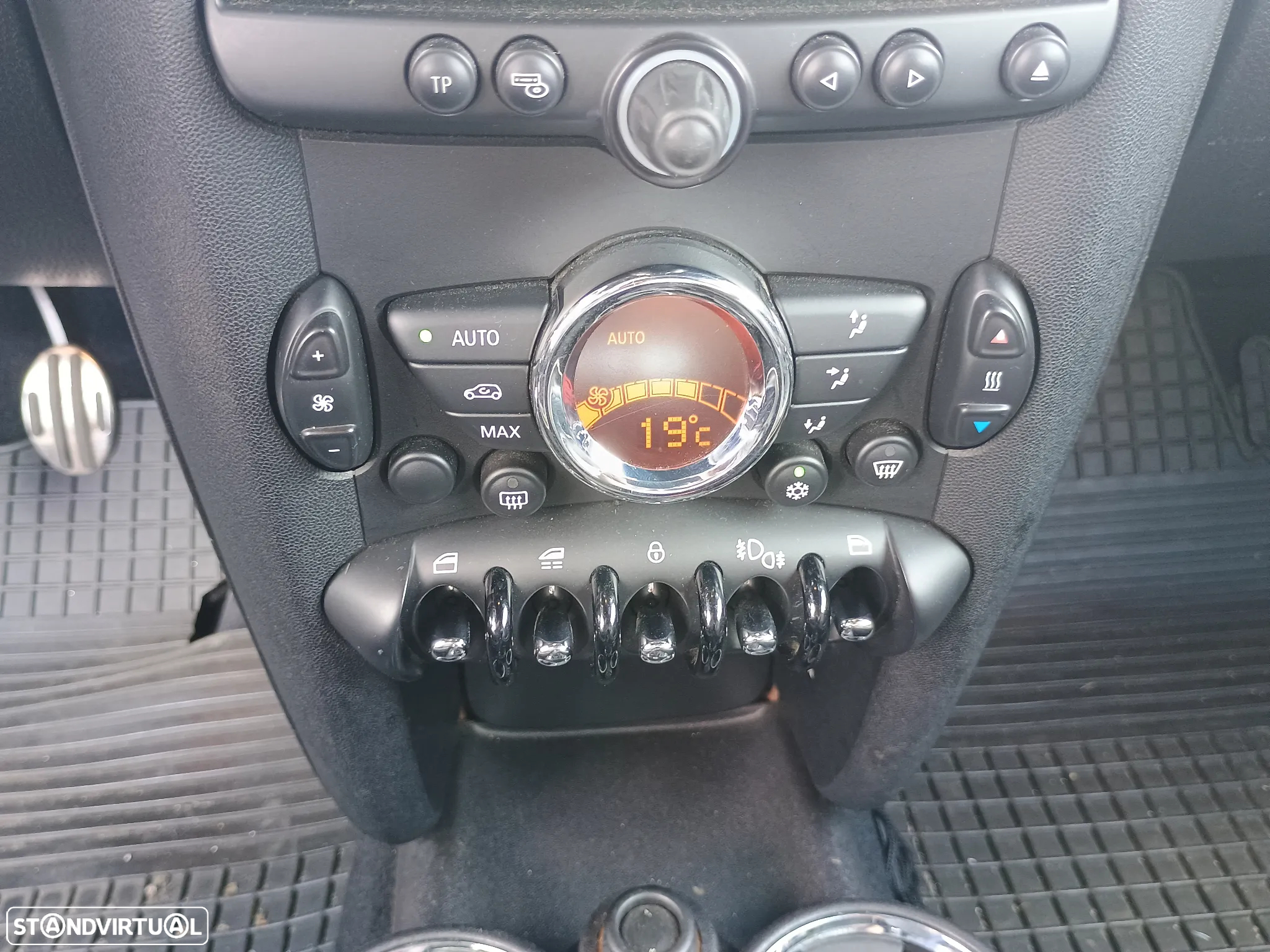 MINI Cabrio Cooper SD Highgate - 17