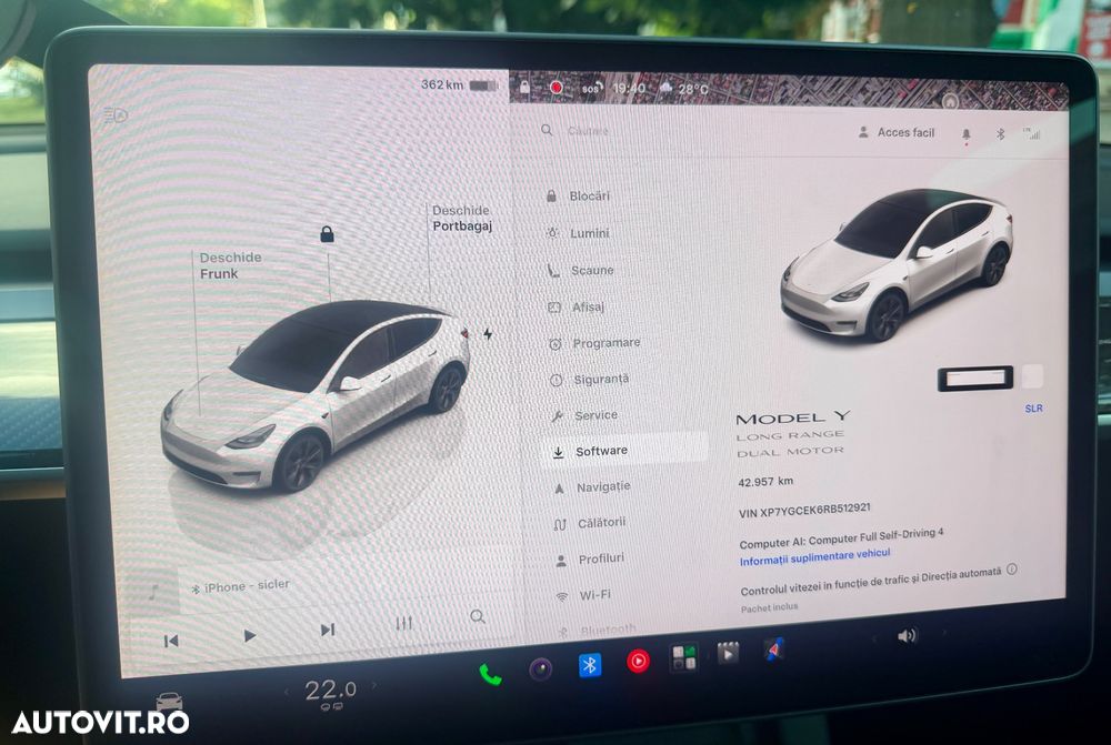 Tesla Model Y Long Range Dual Motor AWD - 28