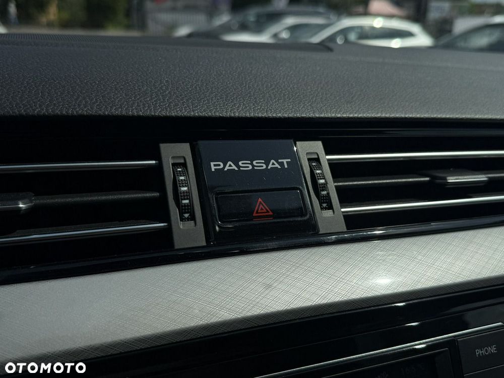 Volkswagen Passat - 23