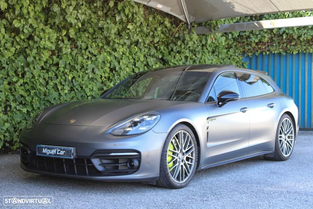 Porsche Panamera 4 E-Hybrid — fotografia 3