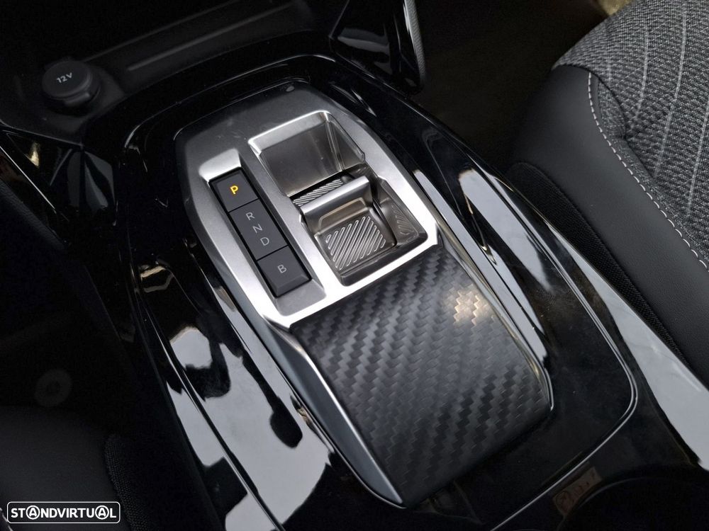 Peugeot e-2008 54 kWh Allure - 18