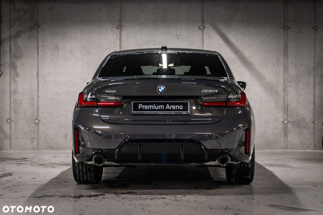 BMW Seria 3 330i xDrive - 7