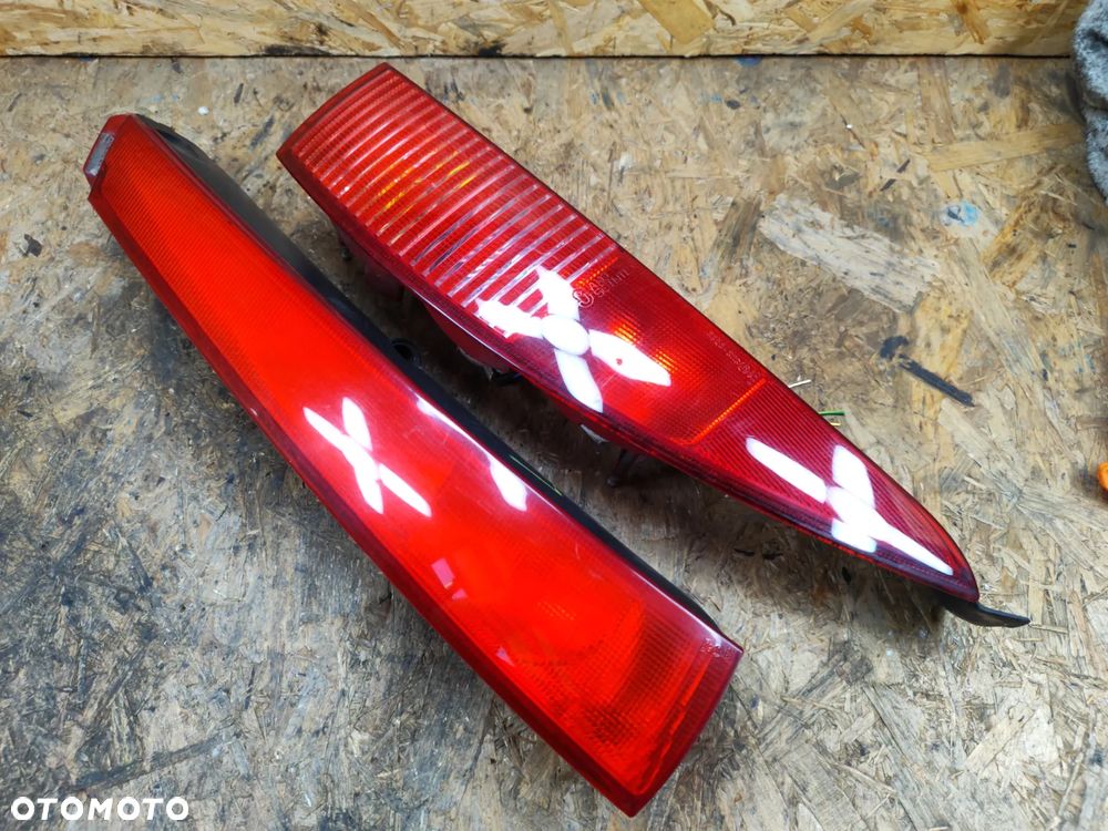 lampa tył lewa + prawa komplet 2 lamp górna + dolna  do Citroen C5 I KOMBi 01-08r
