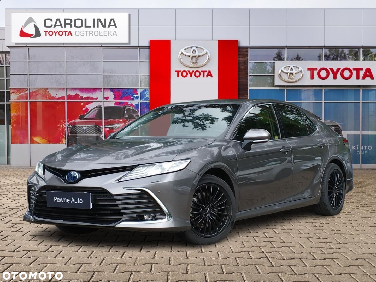 Toyota Camry - 1