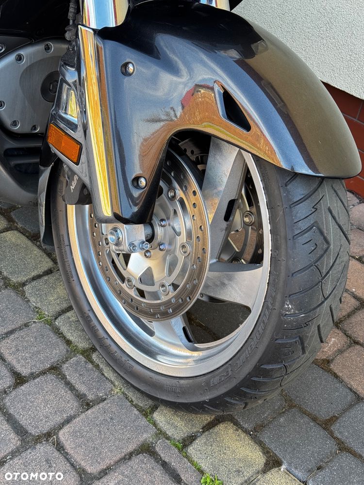 Honda GL - 15