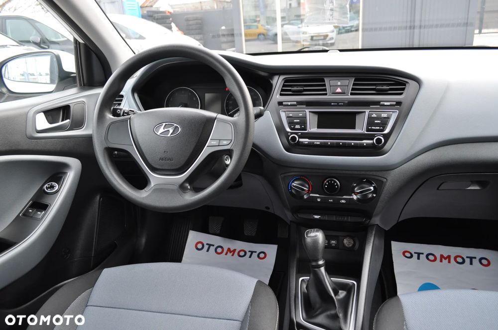 Hyundai i20 1.2 Pure - 20