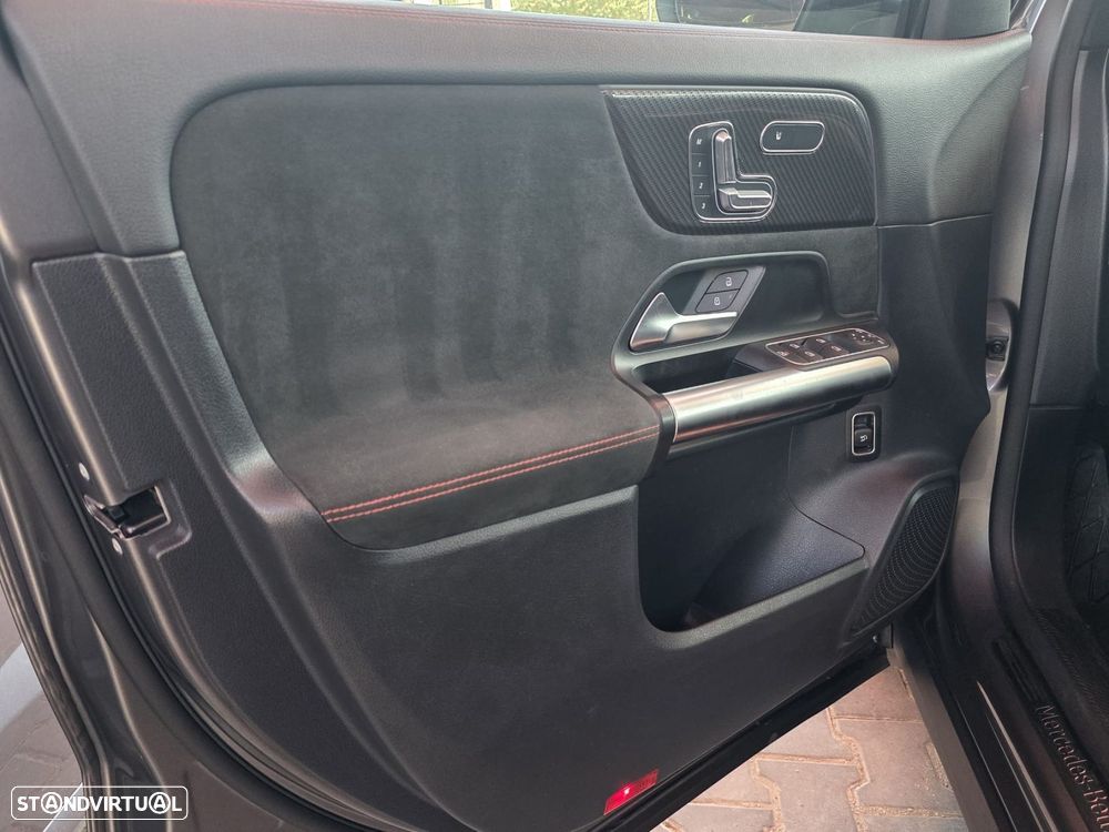 Mercedes-Benz GLA 200 d AMG Line - 11