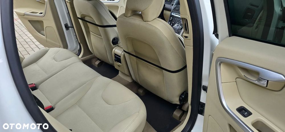 Volvo XC 60 D3 Kinetic - 9