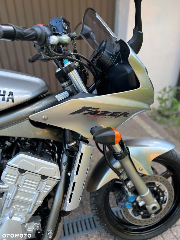 Yamaha FZS - 11