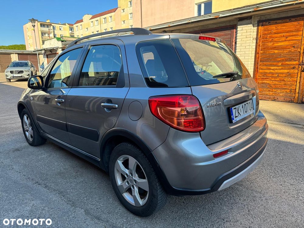 Suzuki SX4 1.6 Premium - 5