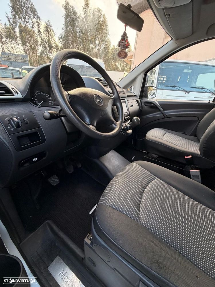 Mercedes-Benz Vito 5 lugares Mixto - 17