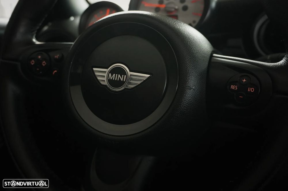 MINI Cabrio Cooper D - 11