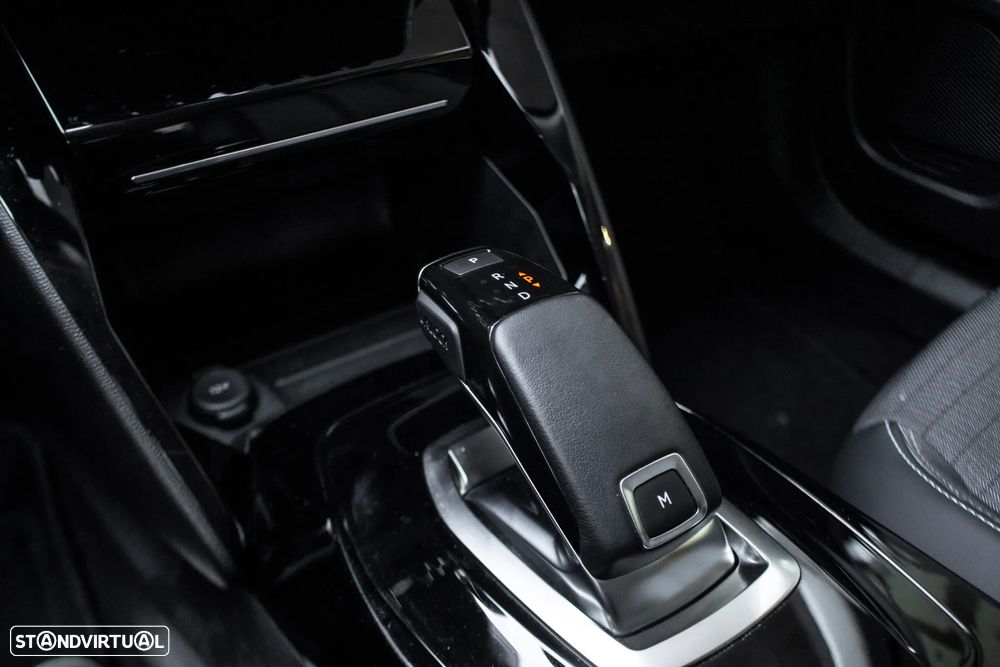 Peugeot 2008 1.2 PureTech Allure EAT8 - 19