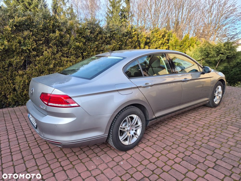 Volkswagen Passat 1.6 TDI BMT Trendline - 3