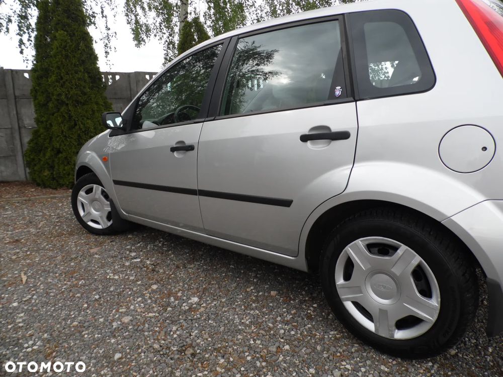 Ford Fiesta 1.4 Durashift-EST Ghia - 14