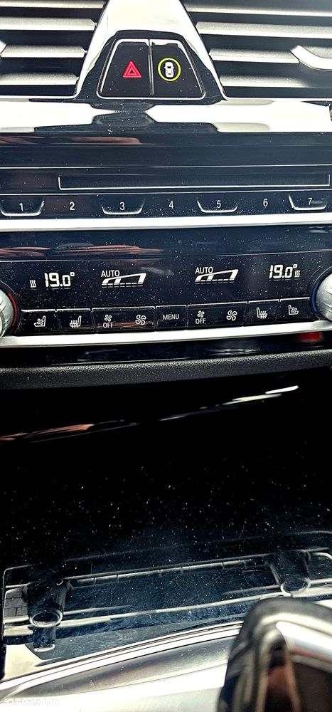 BMW Seria 5 520d Luxury Line sport - 12