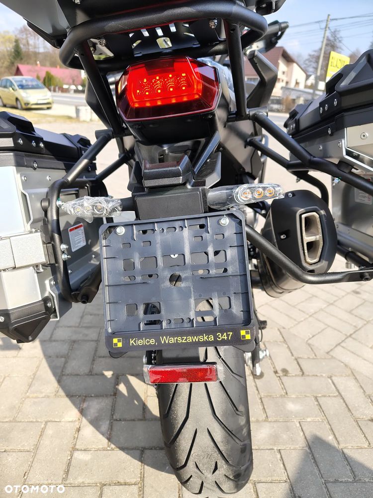 QJMOTOR SRT900S - 39