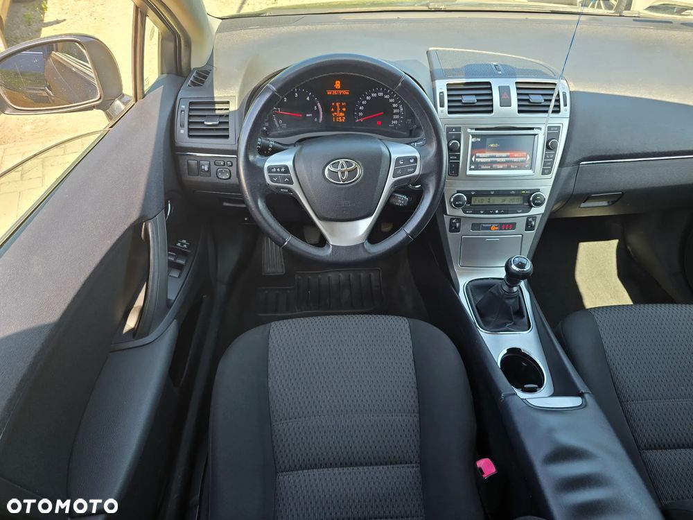 Toyota Avensis - 7