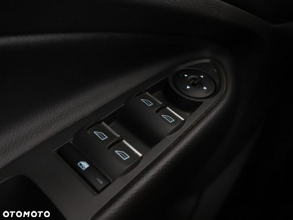 Ford Kuga 1.5 EcoBoost 2x4 Trend - 29