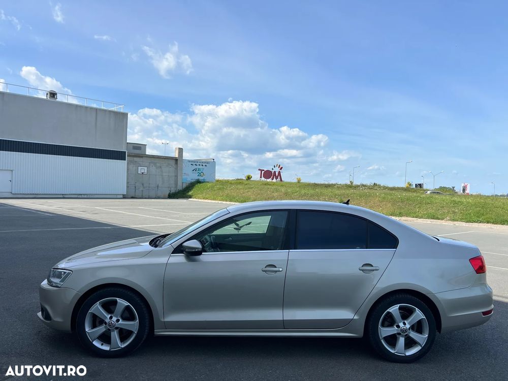 Volkswagen Jetta 2.0 TDI CR DPF Highline - 5