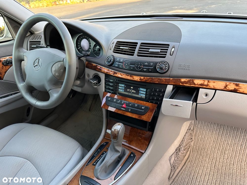 Mercedes-Benz Klasa E - 18