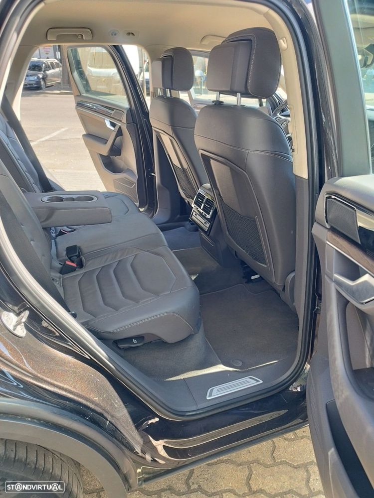 VW Touareg 3.0 TDI V6 Elegance Plus - 15