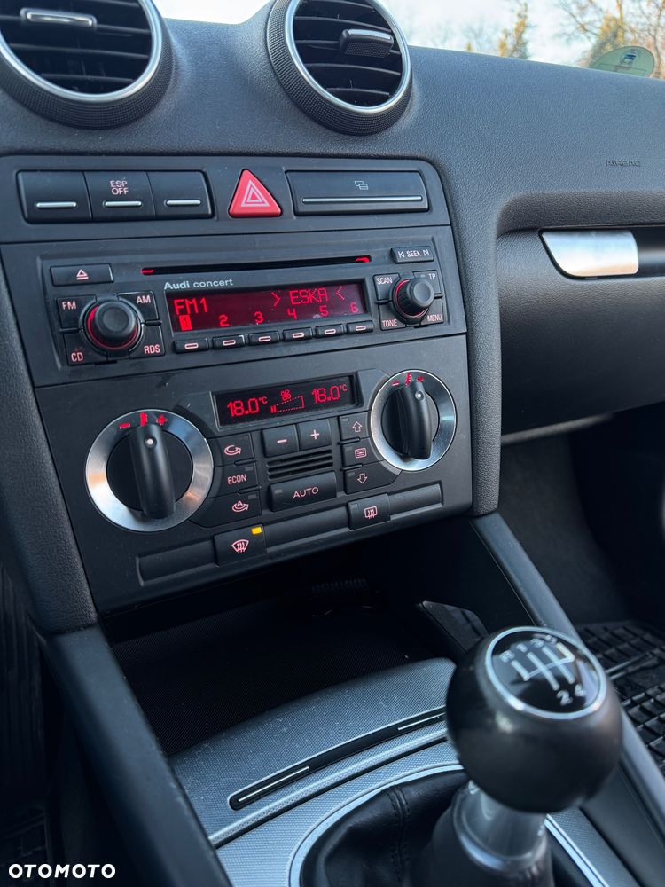 Audi A3 3-drzwiowe 1.6 Ambition - 11