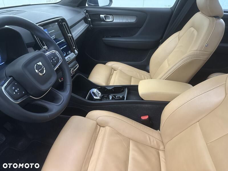 Volvo XC 40 - 11