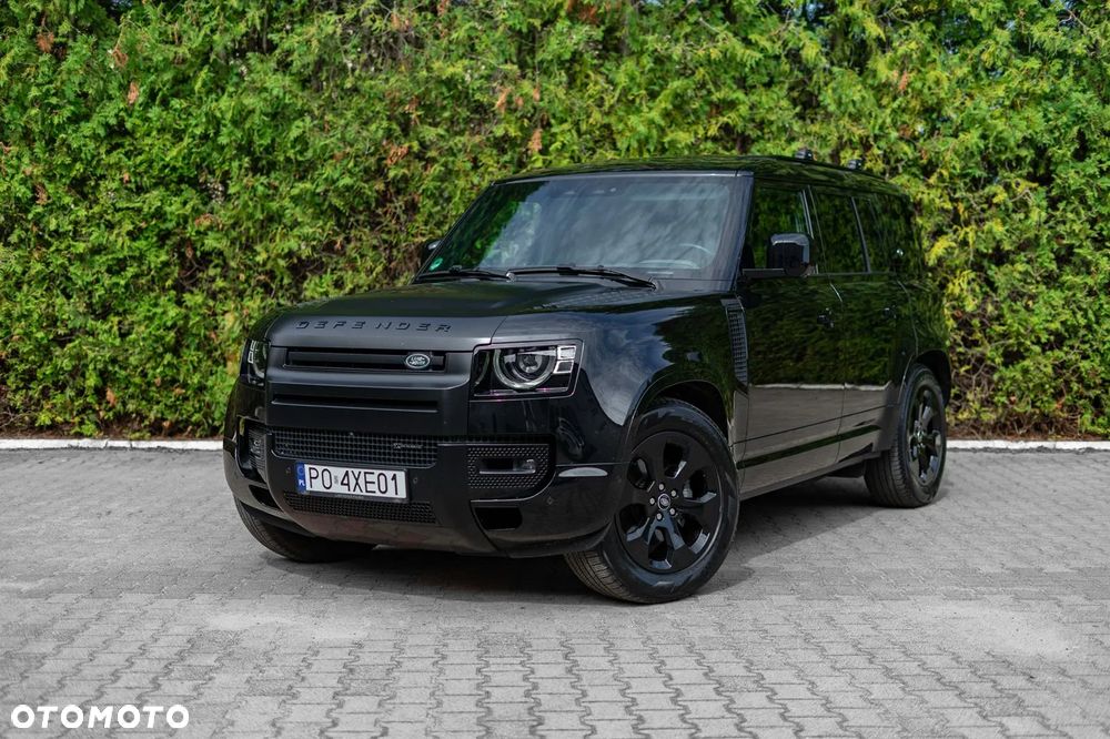 Land Rover Defender - 1