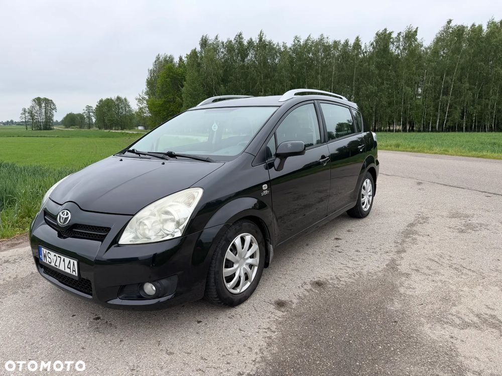 Toyota Corolla Verso 2.2 D-4D Gold - 3