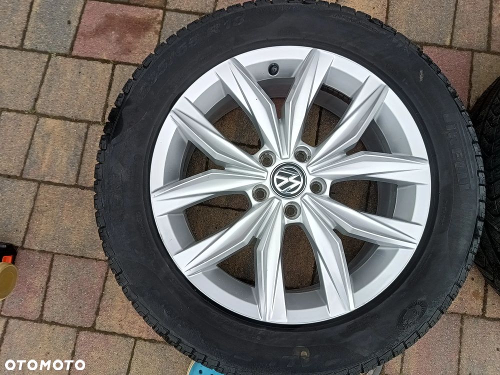 Volkswagen Tiguan - 37