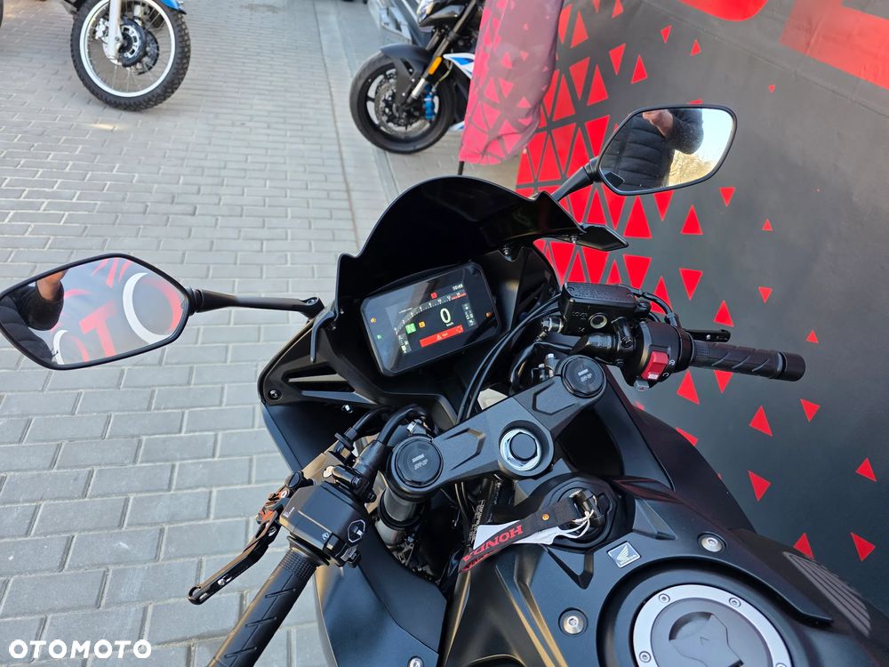 Honda CBR - 9