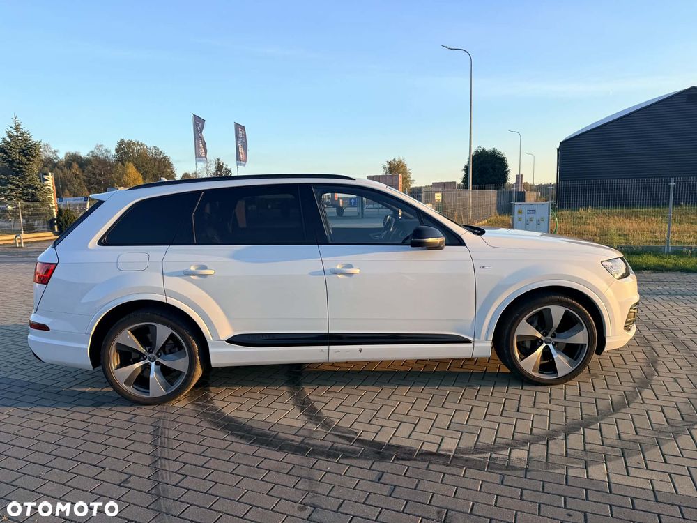 Audi Q7 2016 photo 5