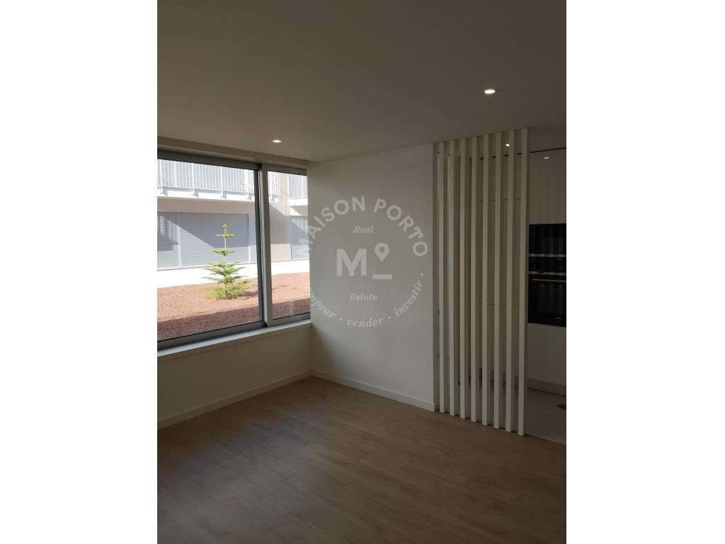 Apartamento T2 com Lugar de Garagem e Arrumos, na Praia do Furadour... - Grande imagem: 5/41