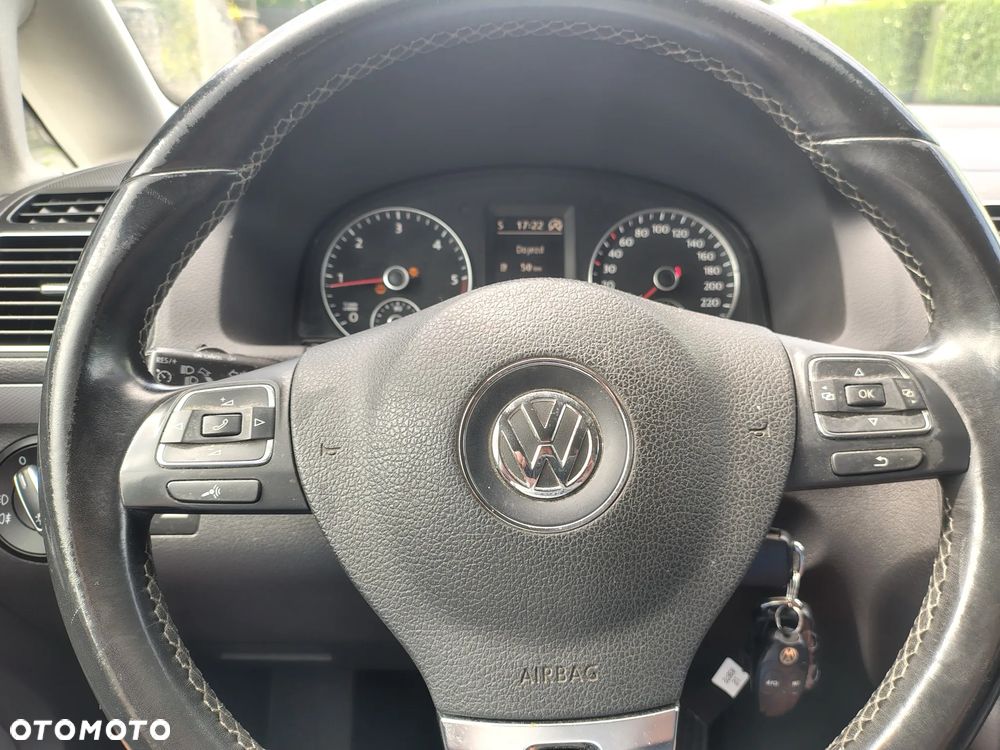 Volkswagen Touran 2.0 TDI DPF BlueMotion Technology Life - 23